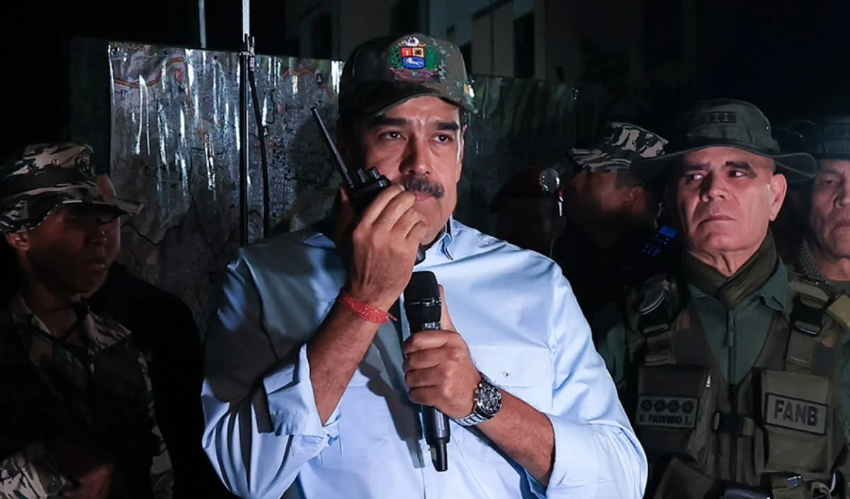 वेनेजुएला पर अमेरिकी सैन्य दबाव, राष्ट्रपति निकोलस मादुरो ने अमेरिकी युद्धपोत तैनाती को बताया ‘नया युद्ध’