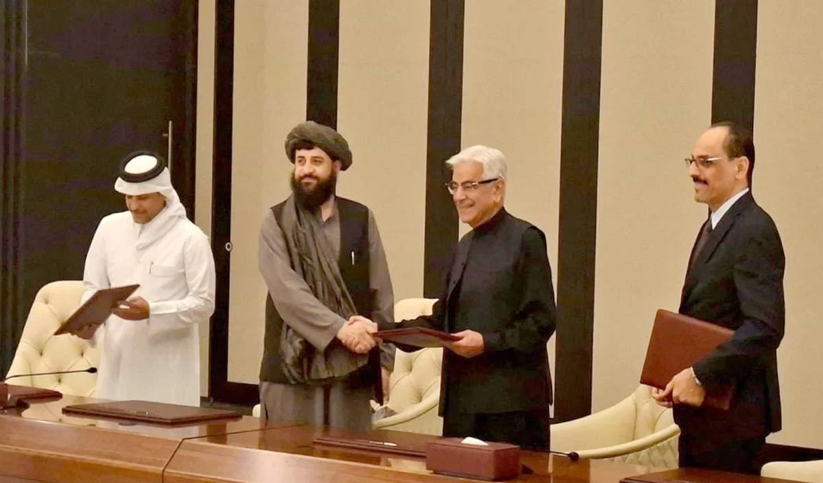 पाक-अफगान शांति वार्ता विफल | ख्वाजा आसिफ ने तालिबान पर भारत से मिलीभगत का आरोप लगाया