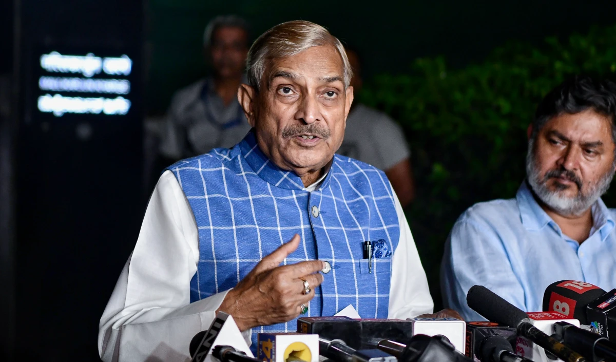 पीएम मोदी के आरोप पर भड़के प्रमोद तिवारी, कहा- कांग्रेस ने माओवादियों से हमेशा लड़ाई लड़ी