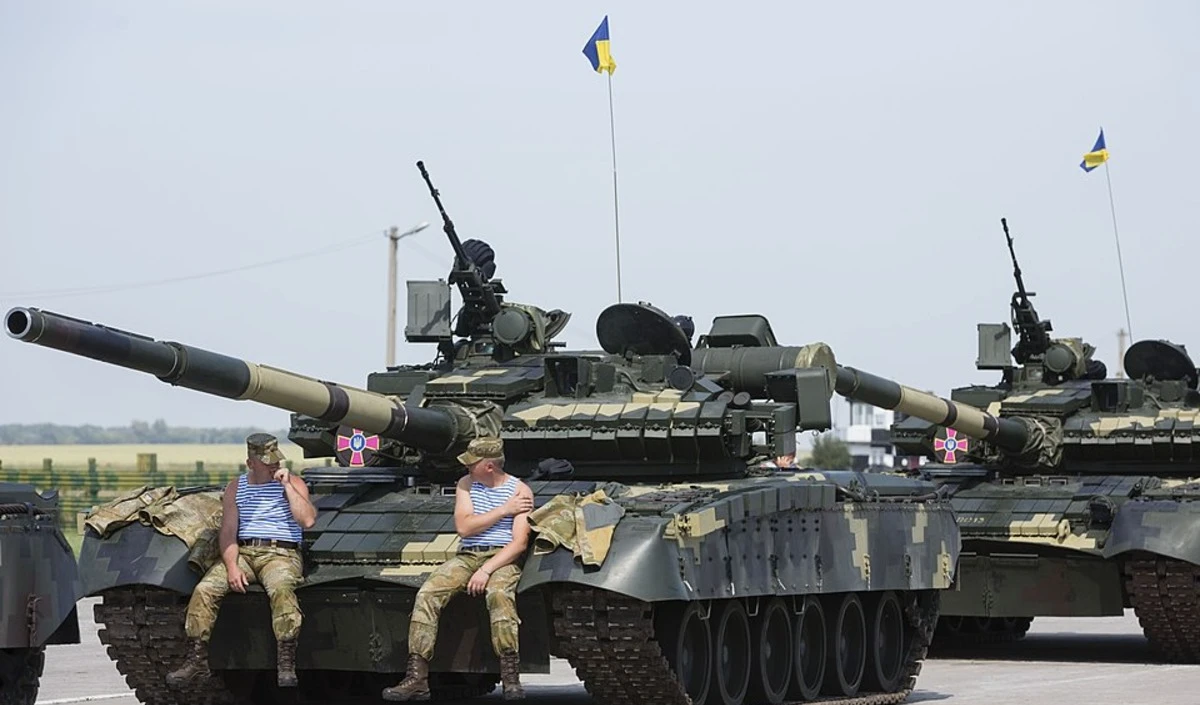 यूक्रेन का बड़ा फैसला: देश चलते युध्द के बीच अपने घरेलू वॉर टेस्टेड हथियार विदेशों में बेचेगा
