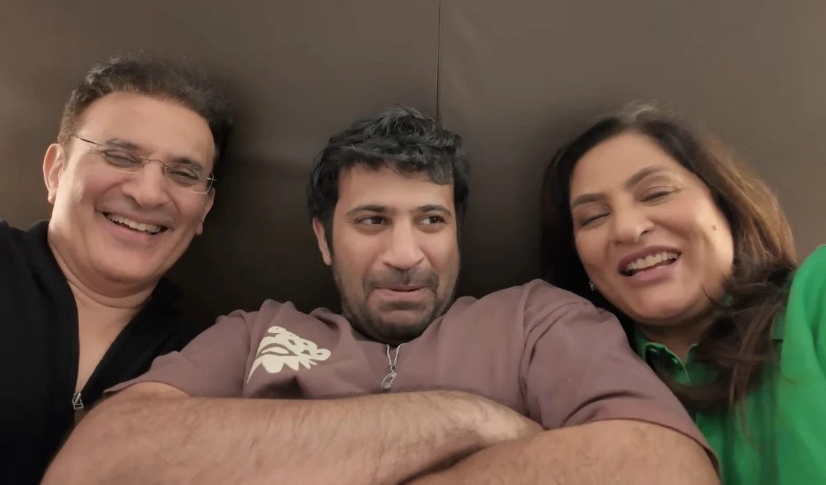 Archana Puran Singh के बेटे को पड़े दिल्ली में थप्पड़ ही थप्पड़, चाट-पकोड़ी और फोटो के चक्कर में पड़ी मार | Video  Viral