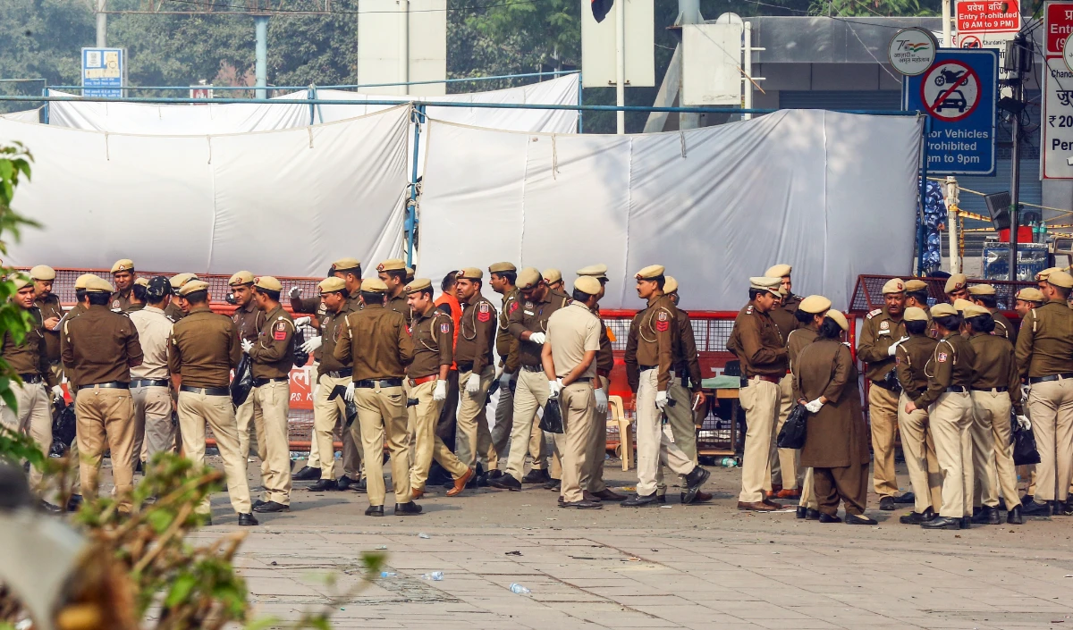 Delhi Car Blast । कश्मीरी युवा को ‘सुसाइड बॉम्बर’ बनाने की साजिश, डॉक्टरों का आतंकी नेटवर्क बेनकाब