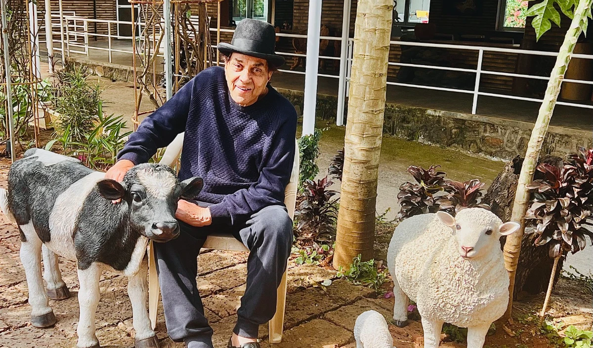 Live Updates | Dharmendra Passes Away: 89 वर्ष की आयु में बॉलीवुड दिग्गज धर्मेंद्र का निधन, मुंबई स्थित आवास पर लीं अंतिम सांसें