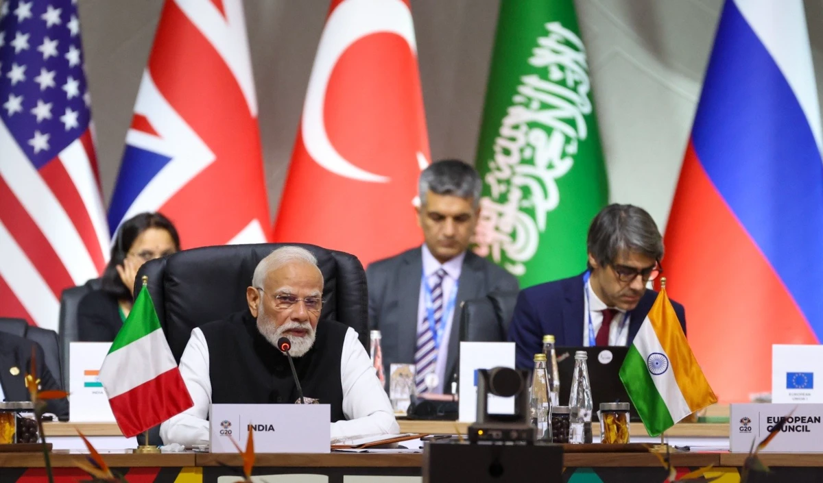 PM Modi at G20 Summit: प्रधानमंत्री ने जोहानिसबर्ग में जी-20 के इतर वैश्विक नेताओं से मुलाकात की
