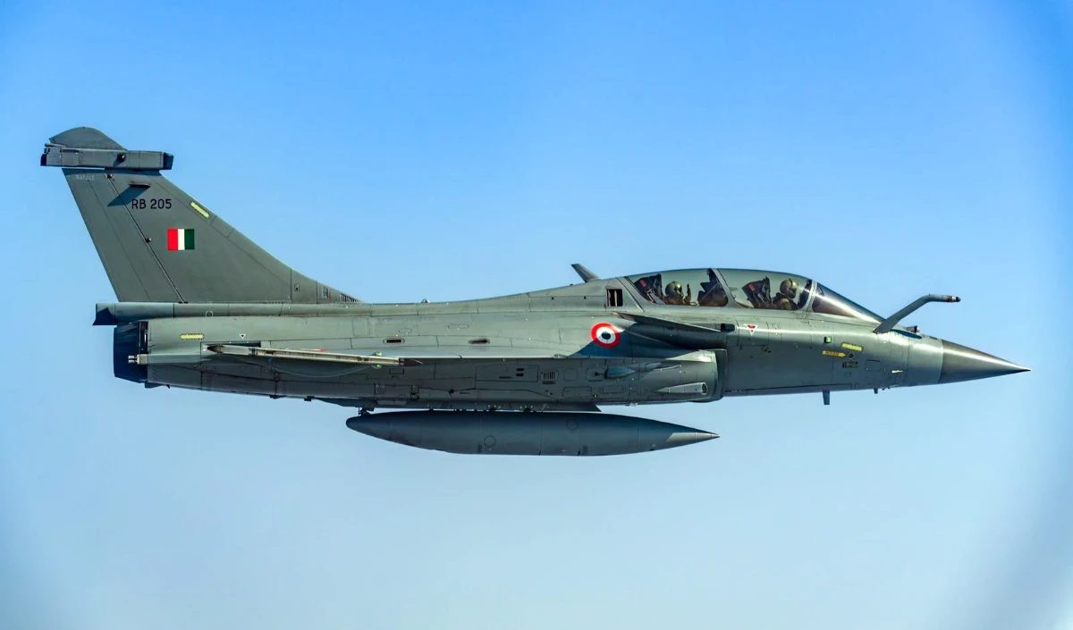 Rafale पर पाकिस्तानी मीडिया की उड़ाई गई हवा-हवाई बातों का फ्रांसीसी नौसेना ने किया पर्दाफाश