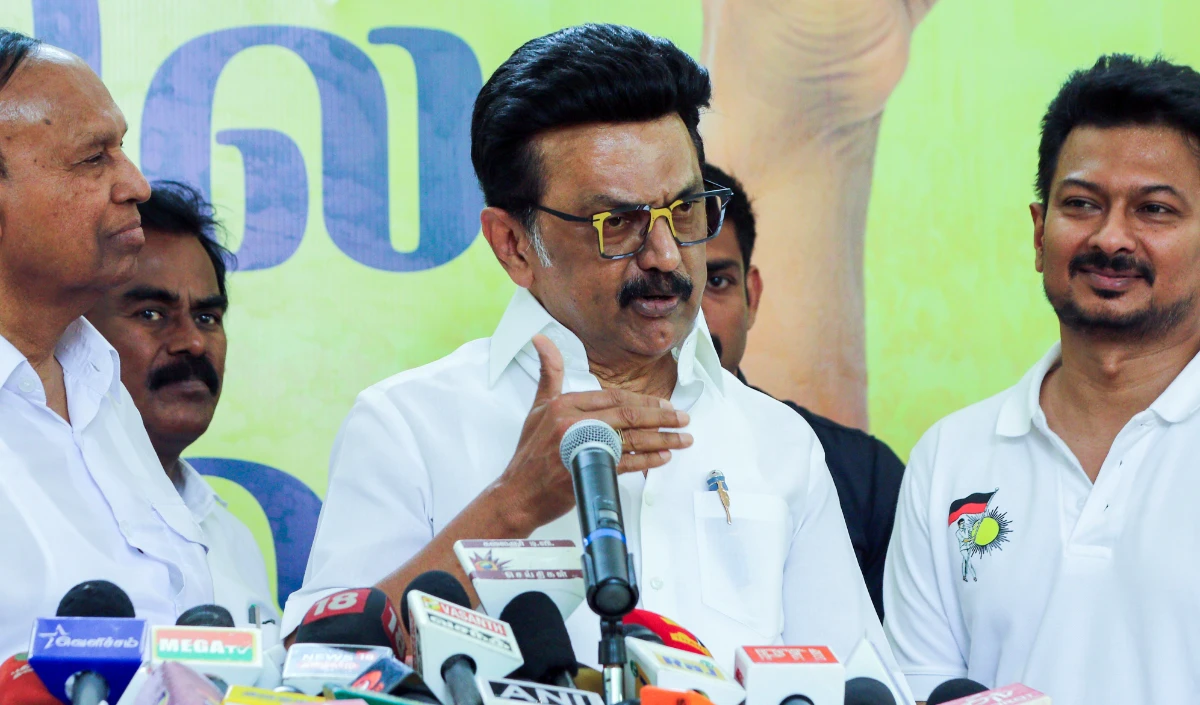 लोकतंत्र बचाने सुप्रीम कोर्ट जाएगी DMK! स्टालिन ने 49 दलों संग SIR को बताया मताधिकार पर हमला