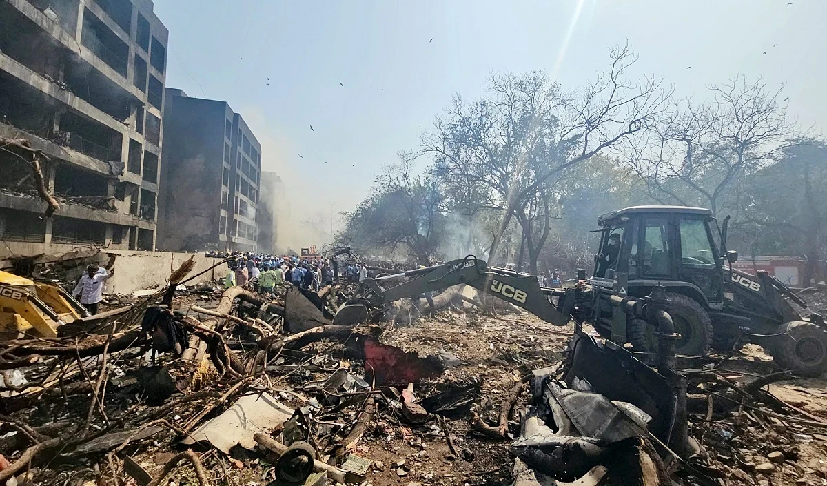 Air India Crash में मारे गए लोगों के शवों में ‘उच्च मात्रा में’ विषाक्त पदार्थ मिले: रिपोर्ट