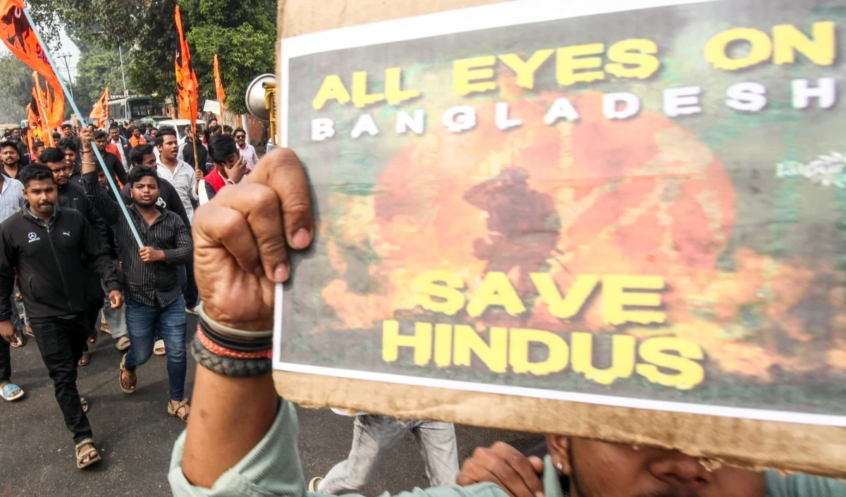 Bangladesh Protests Live Updates | बांग्लादेश में हिंदुओं की हत्या के विरोध में Puri Jagannath Temple के बाहर प्रदर्शन