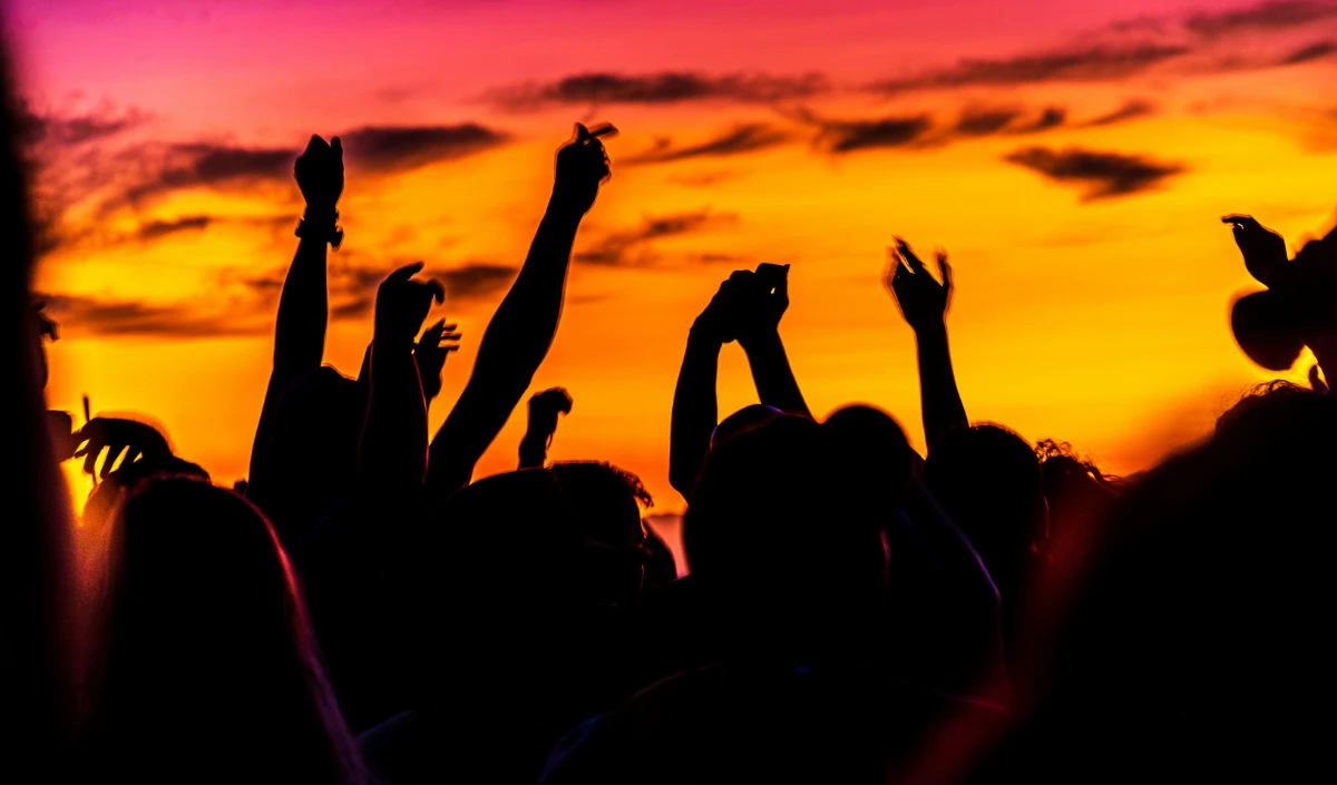 New Year 2026: नए साल का जश्न मनाने के लिए गोवा ही नहीं, भारत की इन 5 बेस्ट Beach पर जाएं