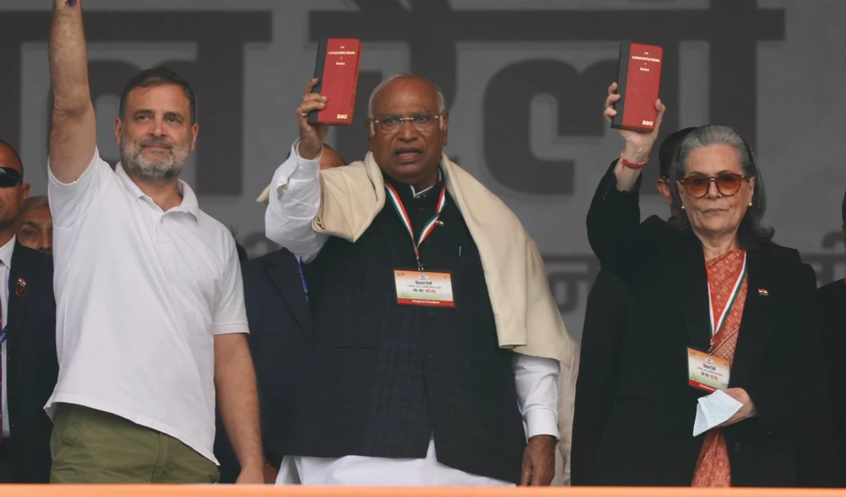 रामलीला मैदान से Rahul Gandhi की हुंकार, BJP और EC को दी चेतावनी, RSS पर भी साधा निशाना