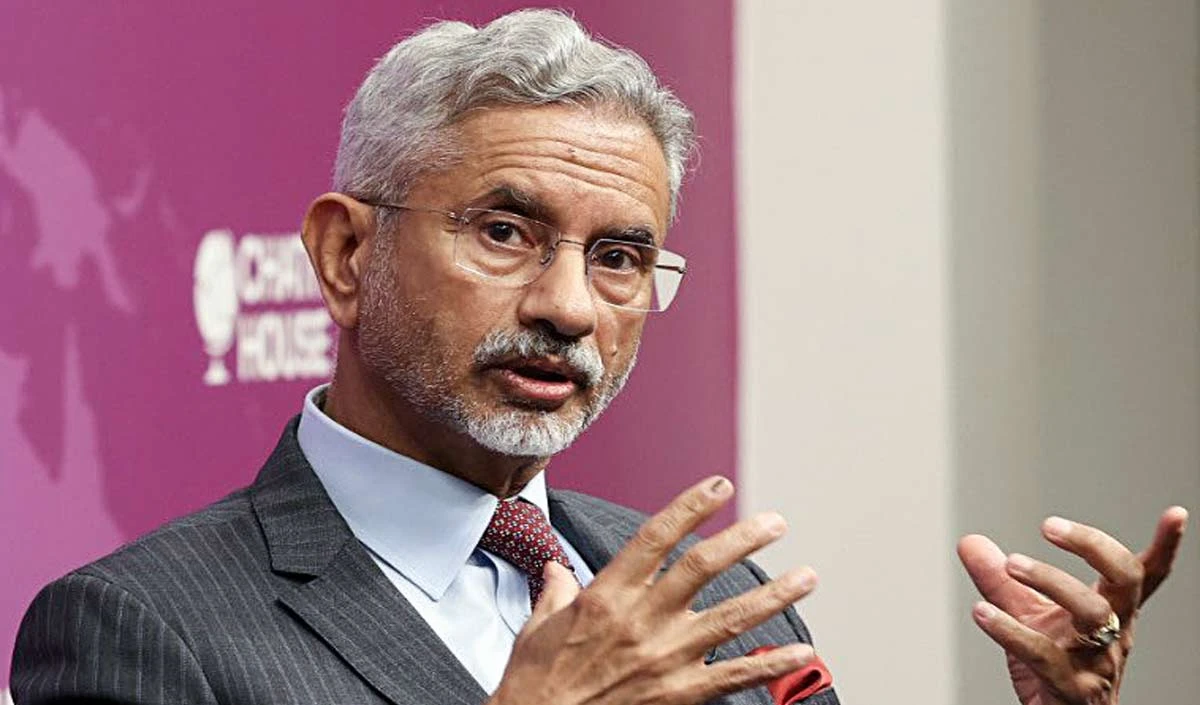 Jaishankar के सीधे हमले से झुँझला गयी Pakistani Army, Asim Munir के बचाव में उतरी पाकिस्तान सरकार