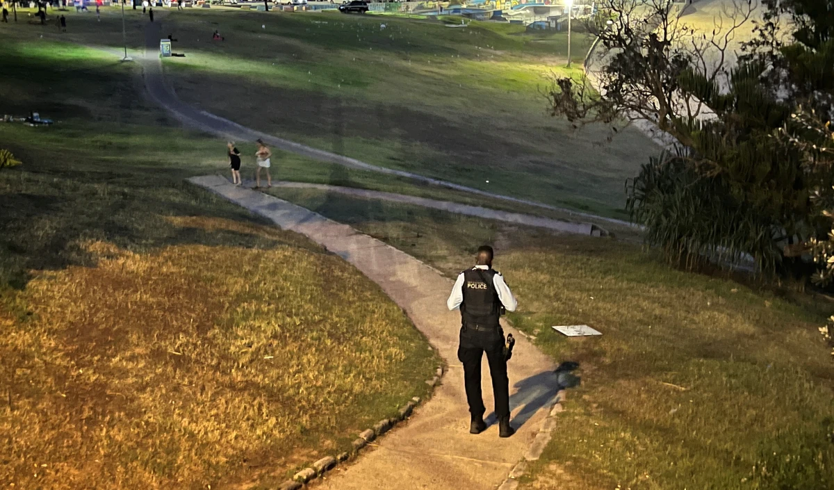 Bondi Beach Terror Attack | सिडनी नरसंहार के लिए पाकिस्तानी बाप-बेटे ज़िम्मेदार, 16 मासूमों की आतंकियों ने गोली मार कर ले ली जान