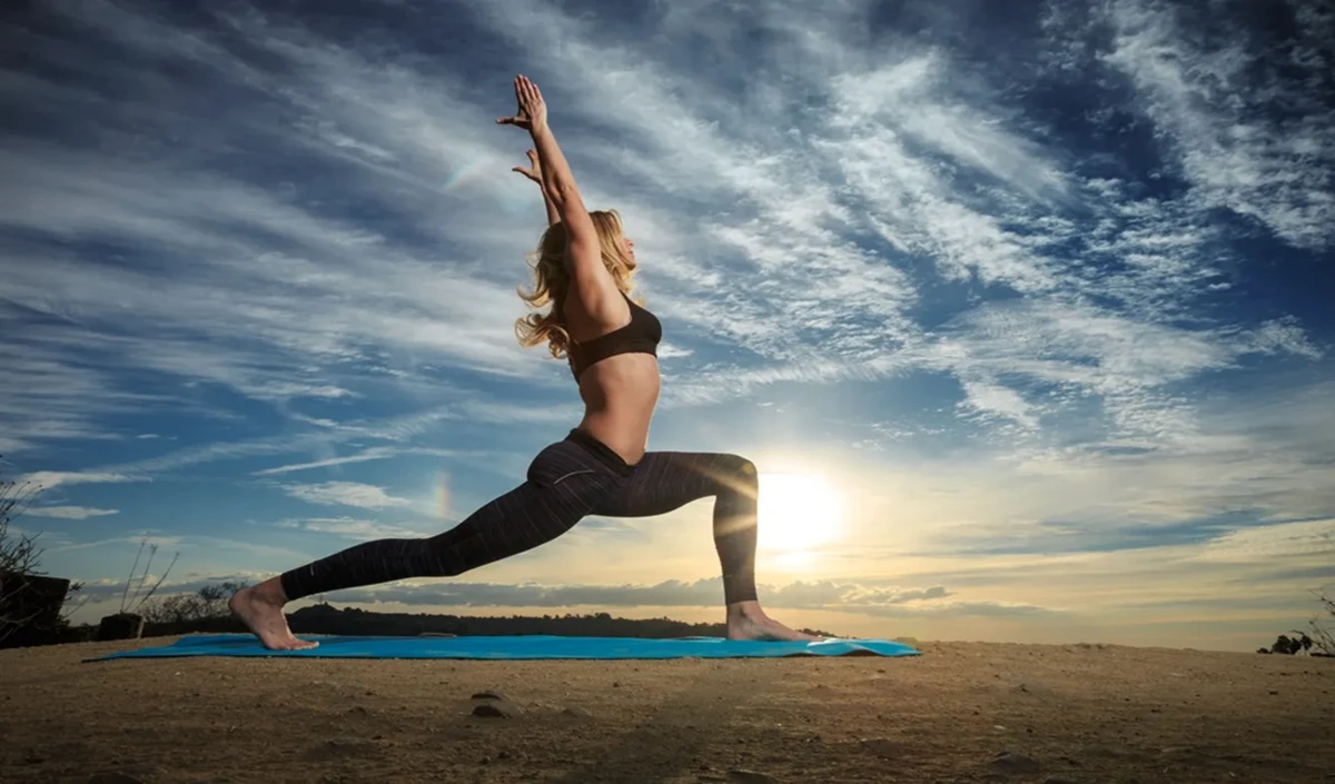 Yoga In Winter: सर्दियों में योग करते समय भूलकर भी न करें ये गलतियां, वरना सेहत को पहुंच सकता है नुकसान