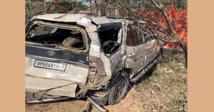 Ballia-पूर्व मंत्री आनंद स्वरूप शुक्ला बाल-बाल बचे, ट्रक ने मारी कार में टक्कर