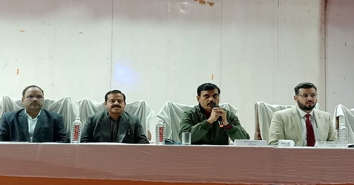 बलिया में दिखेगा उत्सव का रंग, तीन बड़े कार्यक्रमों की तैयारी तेज, 38 विभाग लगाएंगे स्टॉल