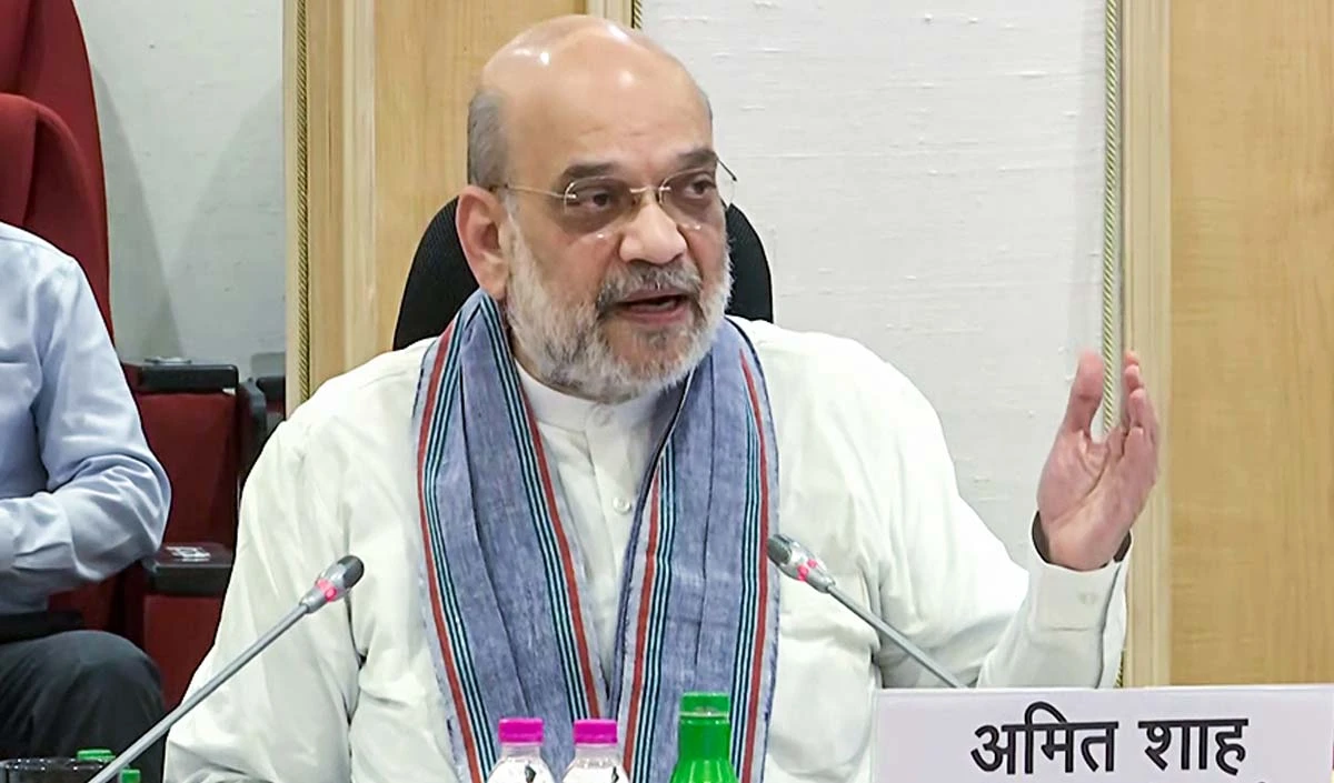 Kashmir को पूरी तरह आतंक मुक्त बनाने की तैयारी तेज, Amit Shah ने सुरक्षा बलों को दिए मिशन मोड में काम करने के निर्देश