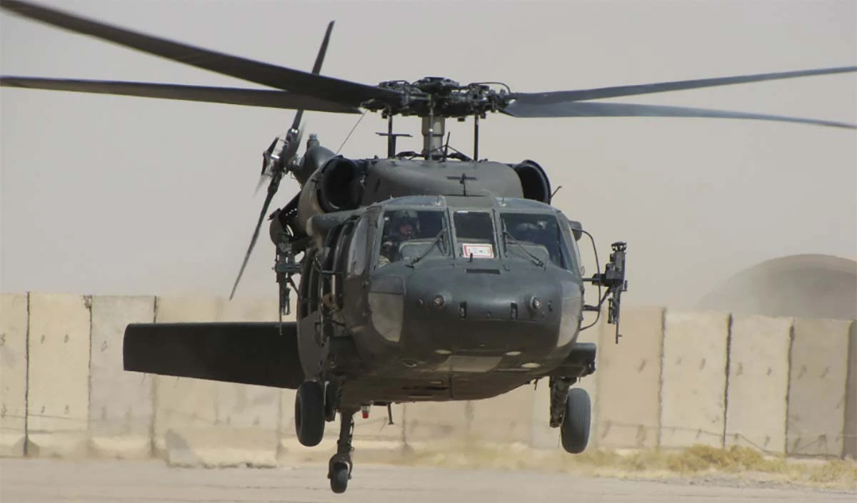 America ने UK में उतारे Black Hawk और Chinook Helicopters, Greenland की टेंशन बढ़ी