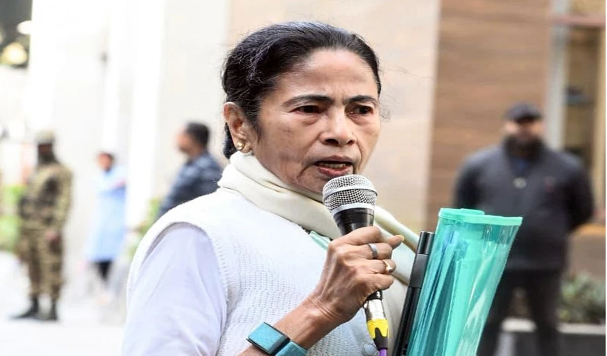 ED रेड पर दिल्ली से लेकर बंगाल में बवाल, HC में सुनवाई टली