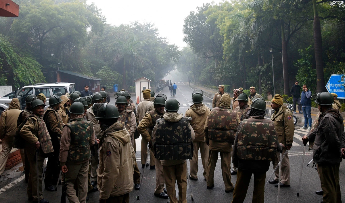 JNU Protest: उमर खालिद-शरजील के समर्थन में नारों से बवाल, प्रशासन ने दी सख्त एक्शन की चेतावनी