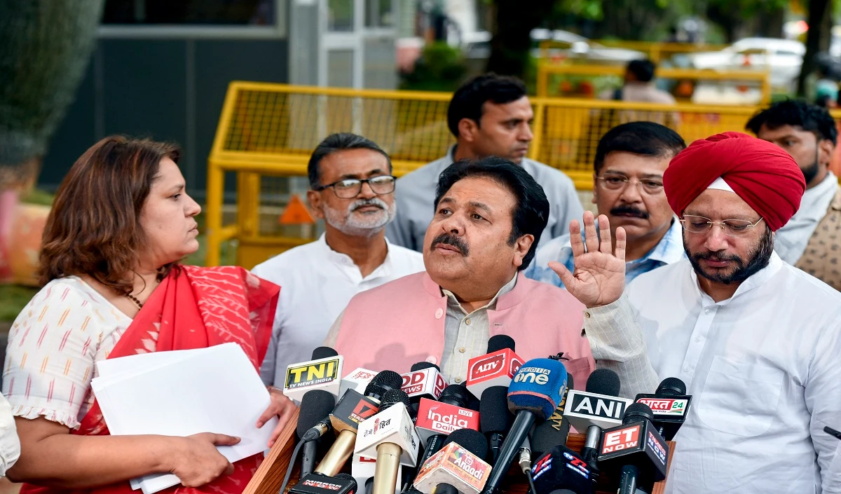 तल्ख रिश्तों का असर Cricket पर, BCCI ने कहा- Pakistan से द्विपक्षीय सीरीज नामुमकिन