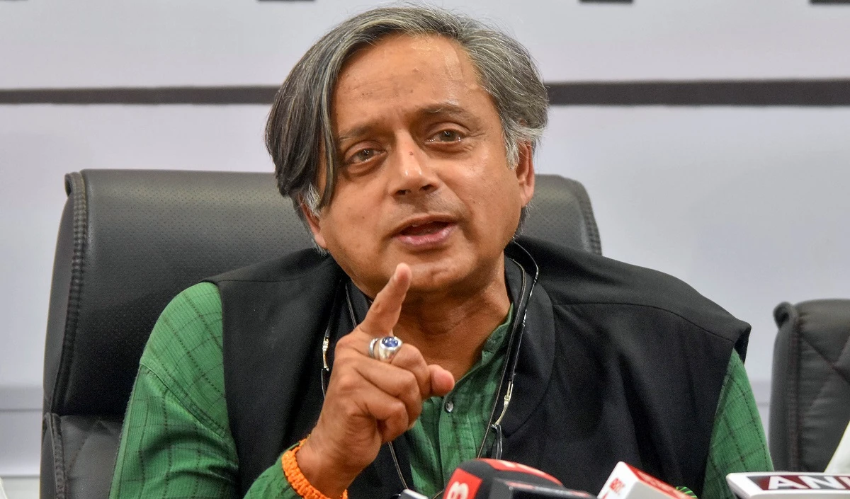 ‘Operation Sindoor’ पर Congress से अलग Tharoor का स्टैंड, बोले- National Security पर नहीं झुकूंगा