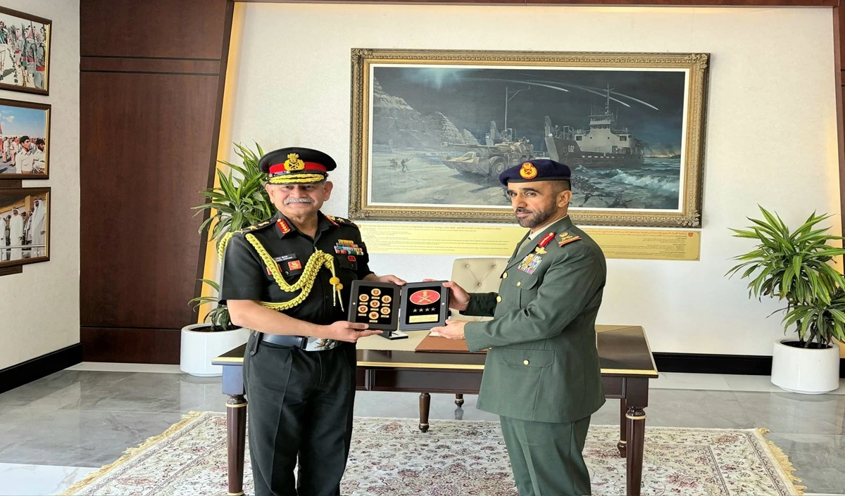 Saudi Arab से UAE को ठोका, इधर अचानक अबू धामी में पहुंचे आर्मी चीफ उपेंद्र द्विवेदी
