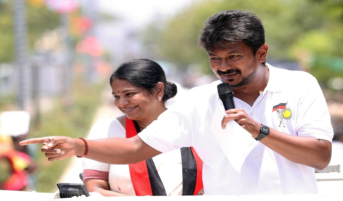 Deputy CM Udhayanidhi Stalin ने किया Palamedu में Jallikattu का आगाज़, मैदान में उतरे 1000 Bull