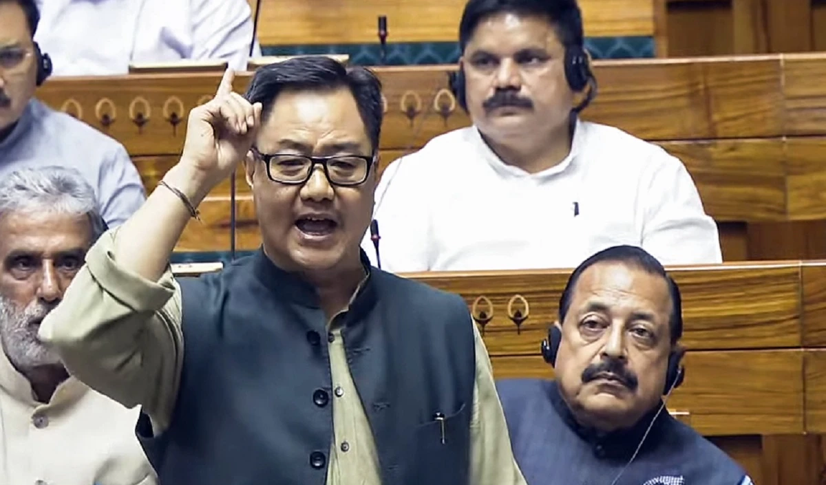 Kiren Rijiju का Rahul Gandhi पर तीखा हमला, ‘वे खुद को Parliament से ऊपर समझते हैं’