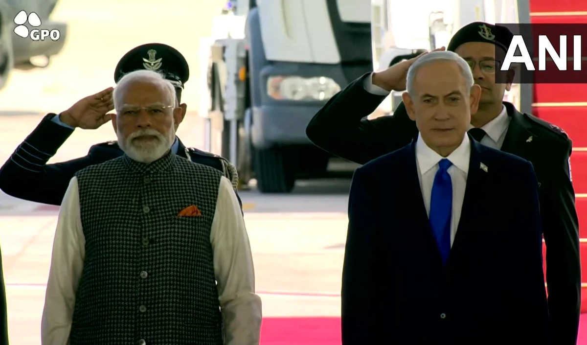 Red Carpet पर Netanyahu ने किया PM Modi का स्वागत, Tel Aviv में दिखी दो दोस्तों की ‘Special Chemistry’