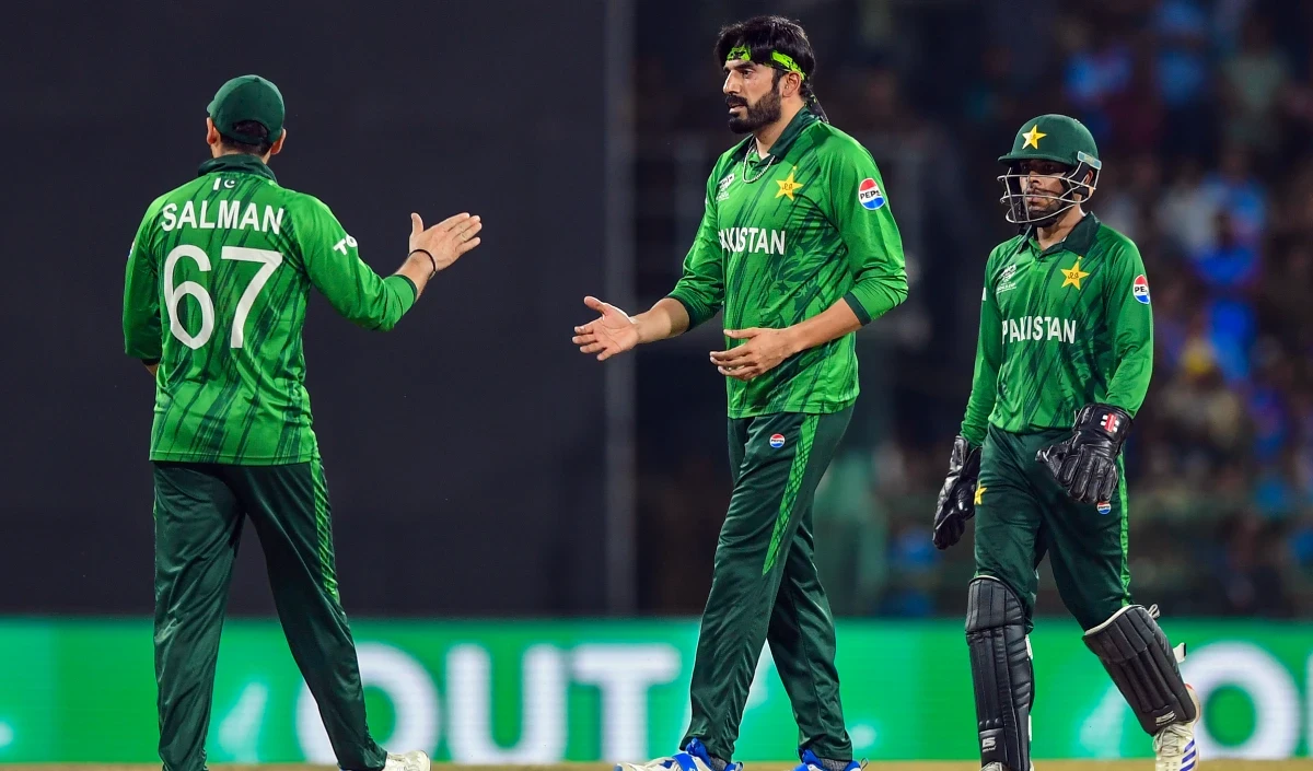 Super Eights में बड़ा उलटफेर, New Zealand की जीत से Sri Lanka बाहर, अब NRR में फंसा Pakistan