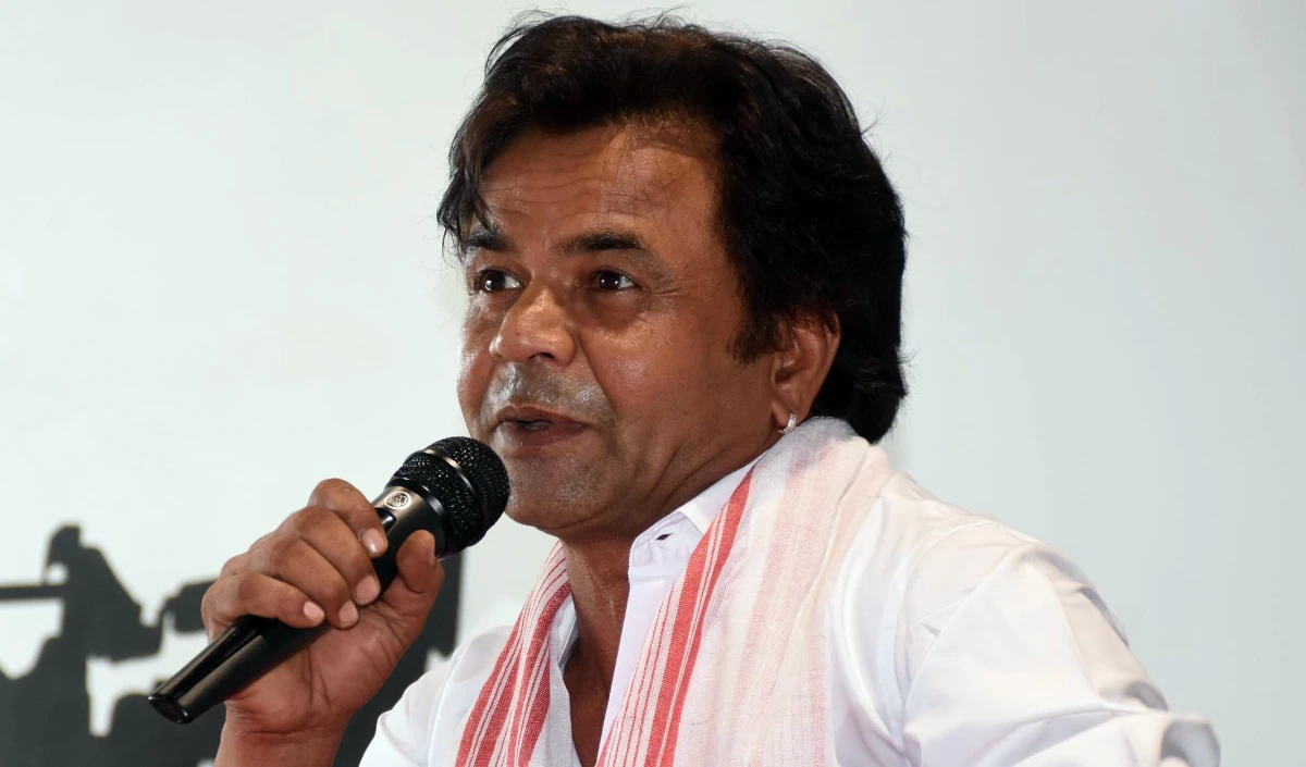 मुश्किल दौर में Rajpal Yadav के साथ खड़ा हुआ बॉलीवुड, Sonu Sood और Salman Khan सहित कई दिग्गजों ने बढ़ाया मदद का हाथ