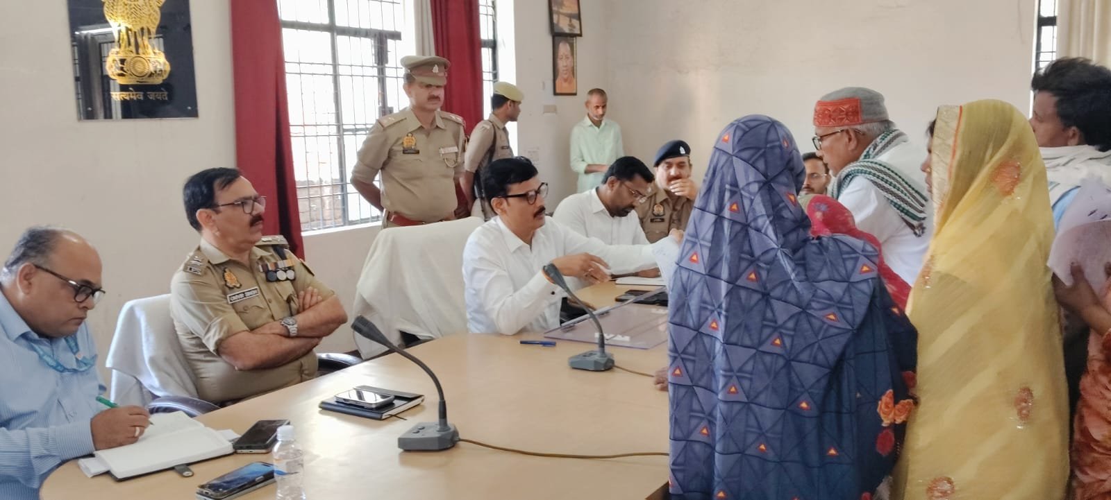 संपूर्ण समाधान दिवस में 55 शिकायतें, सात का मौके पर निस्तारण