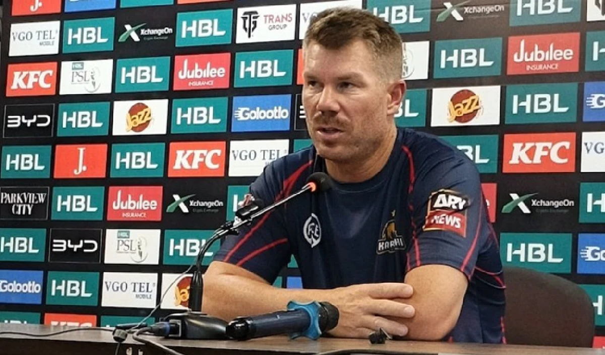 PSL कैप्टन प्रेस कॉन्फ्रेंस के दौरान भड़के डेविड वॉर्नर, अन्य कप्तानों को बताया स्कूली बच्चा