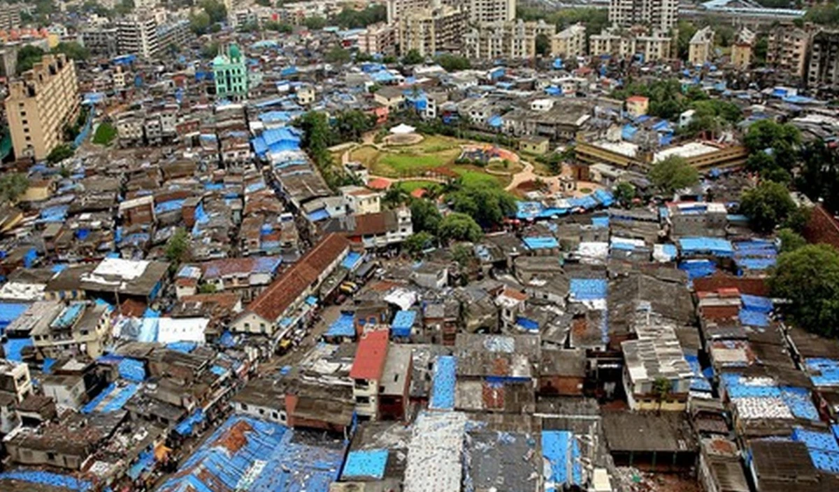 Dharavi Slum Tour: अमीरों का नया शौक, 2 घंटे गरीबी देखने के लिए चुका रहे ₹15,000