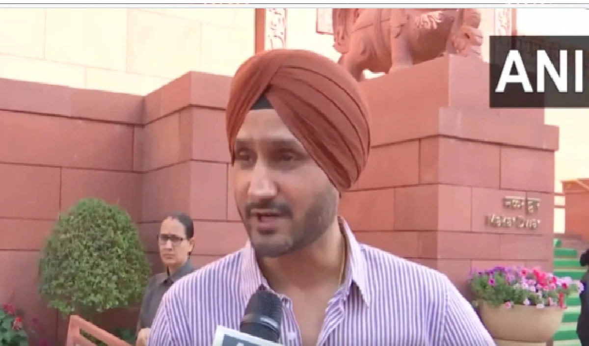 वह इस पर राजनीति.. Harbhajan Singh ने कीर्ति आजाद को दिया दो टूक जवाब