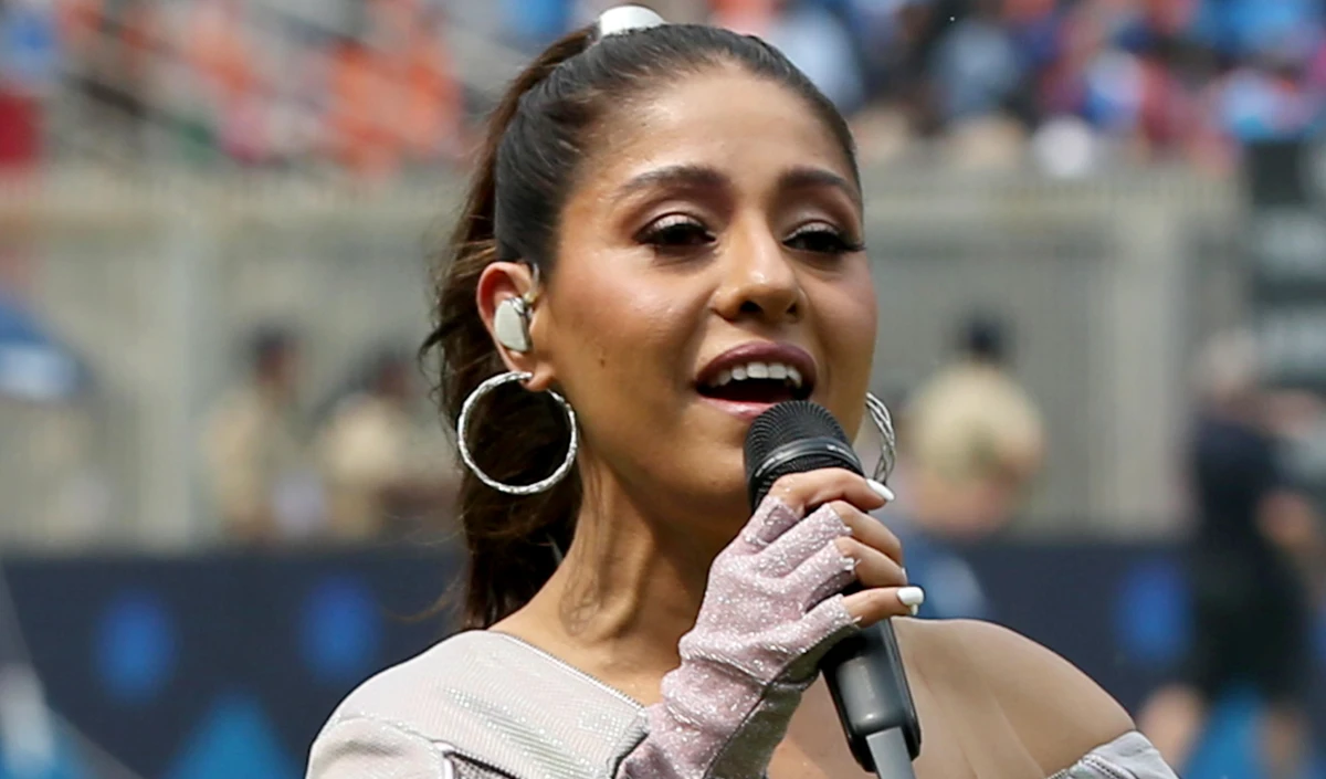 Sunidhi Chauhan का कोलकाता शो स्थगित, गंभीर इन्फेक्शन के कारण डॉक्टर ने दी आराम की सलाह