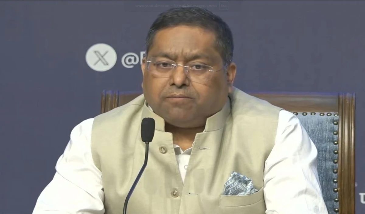 West Asia संकट में 2 भारतीयों की मौत, MEA बोला- प्रवासियों का कल्याण सर्वोच्च प्राथमिकता