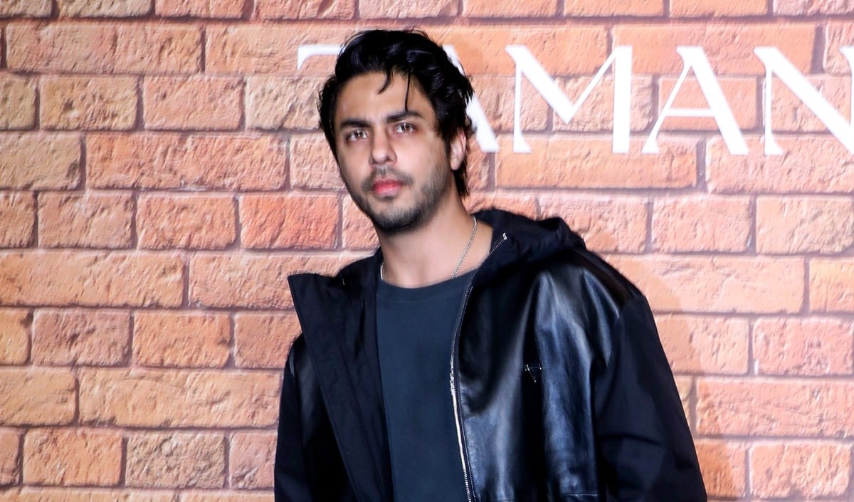 Bollywood Wrap Up |  Aryan Khan ने दोस्त की शादी में मचाई धूम, बला की खूबसूरत हरियाणवी एक्ट्रेस दिव्यांका सिरोही की मौत