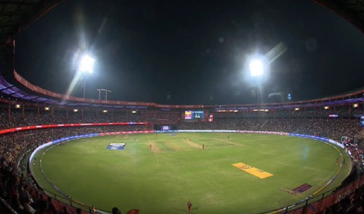 CSK vs DC Pitch Report: आज चेन्नई में कैसी रहेगी पिच? बल्लेबाज या गेंदबाज किसे मिलेगा फायदा