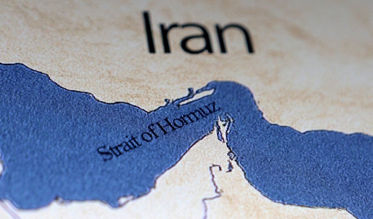ईरान तो बहाना, असल निशाना China? US के Hormuz Blockade से महायुद्ध का खतरा बढ़ा