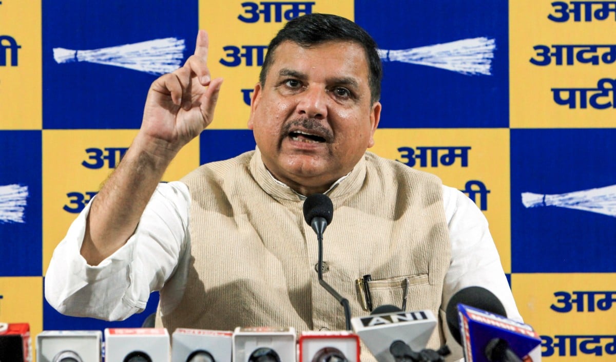 AAP vs BJP: ‘Sheesh Mahal’ विवाद में Legal Action की तैयारी, Sanjay Singh ने दी सीधी चेतावनी