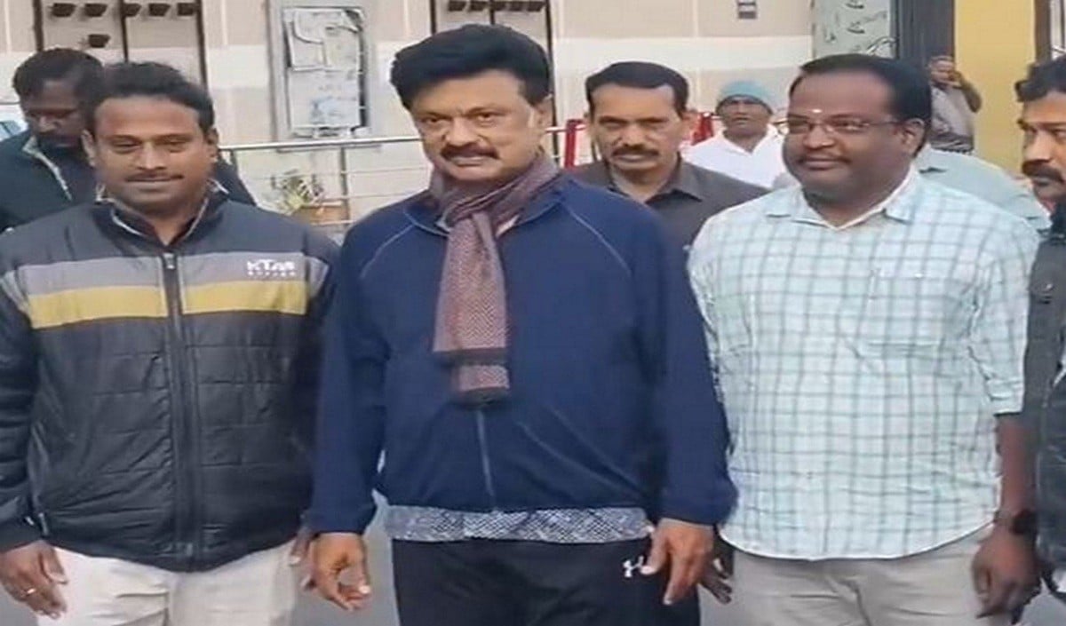 Kodaikanal की वादियों में CM MK Stalin का कूल अंदाज़, साइकिलिंग करते हुए खिंचवाईं Selfies
