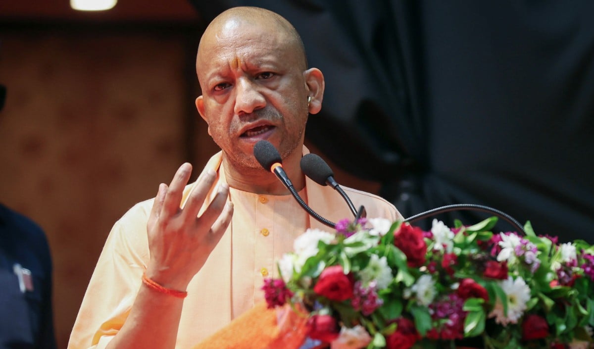 West Bengal में गरजे Yogi Adityanath, बोले- TMC के गुंडों का UP मॉडल से होगा इलाज