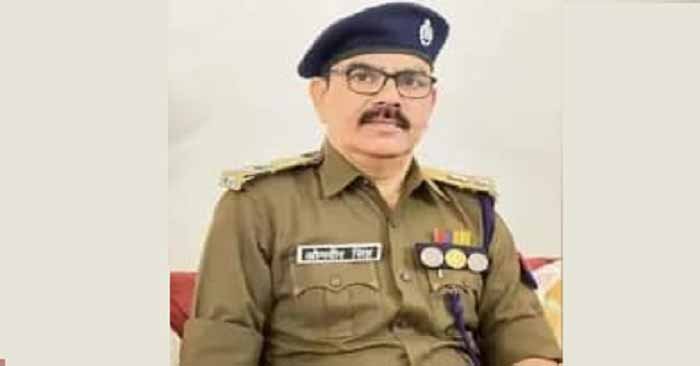 Ballia News:बलिया पुलिस विभाग में बड़ा फेरबदल, शहर कोतवाल समेत 7 थानों के प्रभारी बदले, 59 सिपाहियों का भी ट्रांसफर