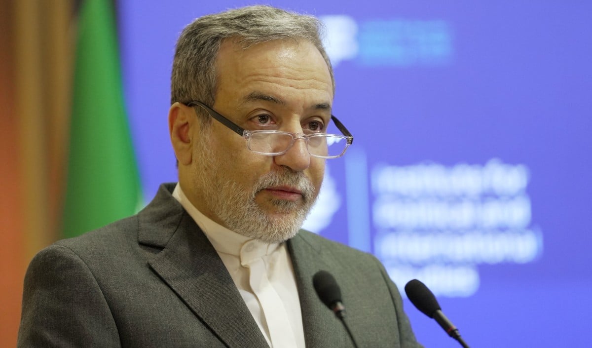 Iran में आंतरिक संकट गहराया, विदेश मंत्री पद से Abbas Araghchi को हटा सकते हैं राष्ट्रपति Masoud Pezeshkian