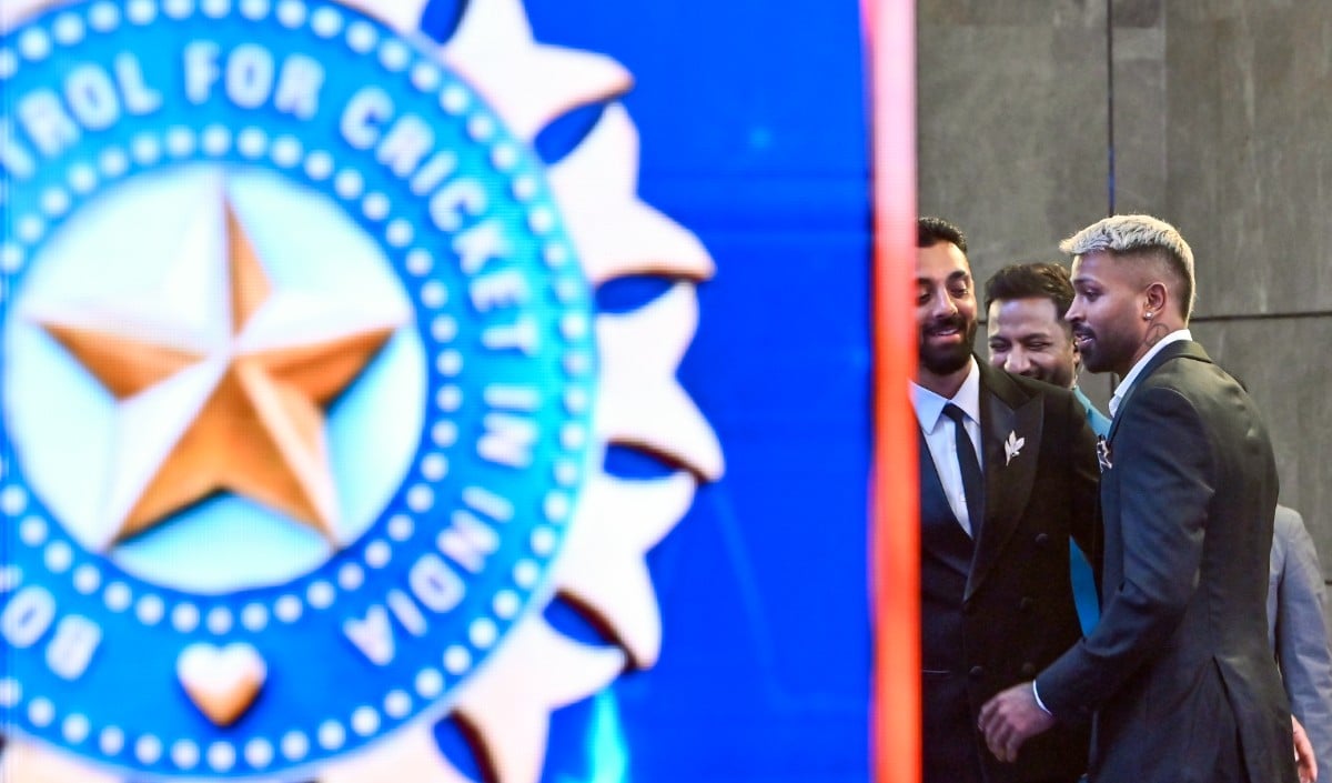 IPL में ‘Girlfriend Culture’ पर BCCI का सख्त एक्शन? अब सिर्फ पत्नियां ही जा सकेंगी साथ!
