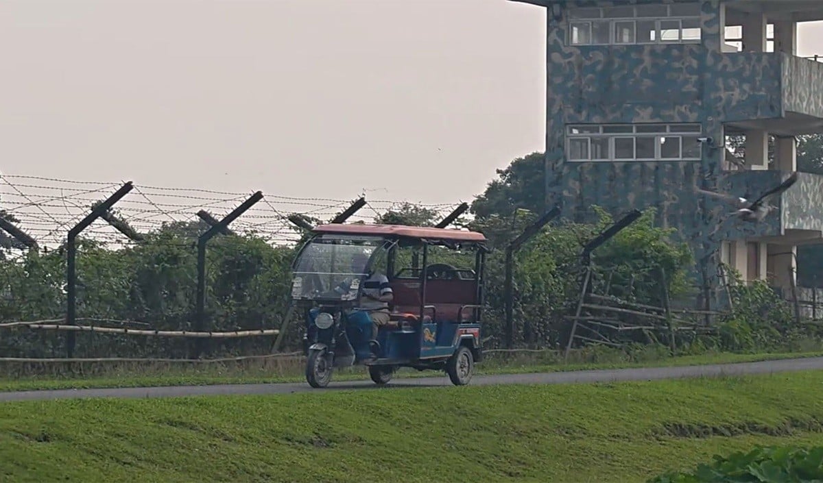 देश की सुरक्षा सबसे पहले… West Bengal में Border Fencing के लिए ग्रामीणों ने BSF को सौंपी अपनी जमीन