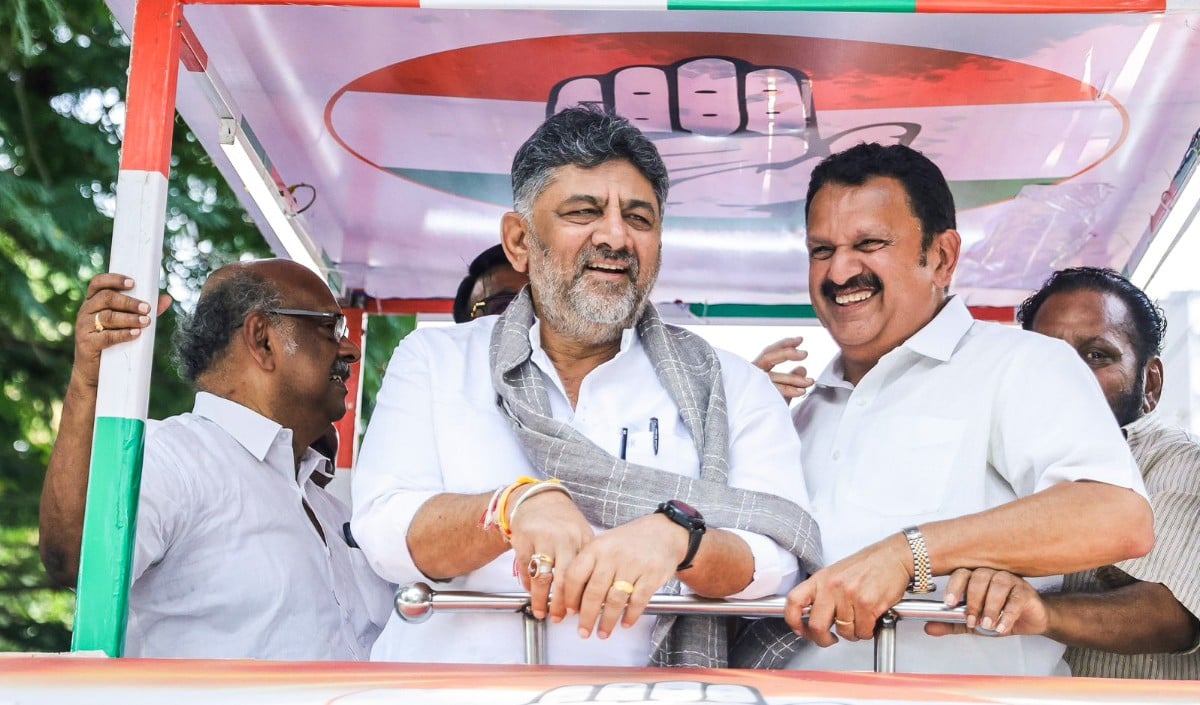 Karnataka Congress में CM बदलने की चर्चा? DK Shivakumar बोले- खरगे से सिर्फ शासन पर बात हुई