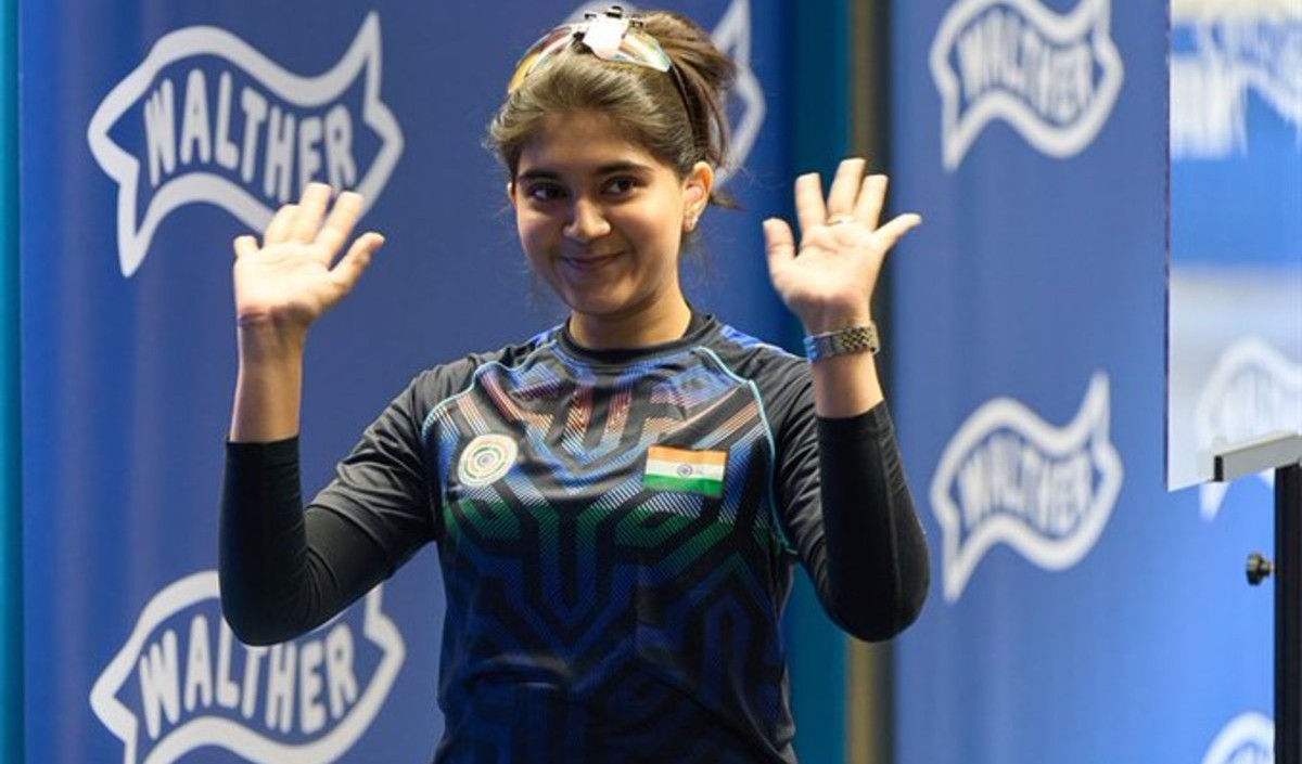 Shooting World Cup: Esha Singh ने पिस्टल से साधा निशाना, World Record के साथ Gold पर किया कब्जा