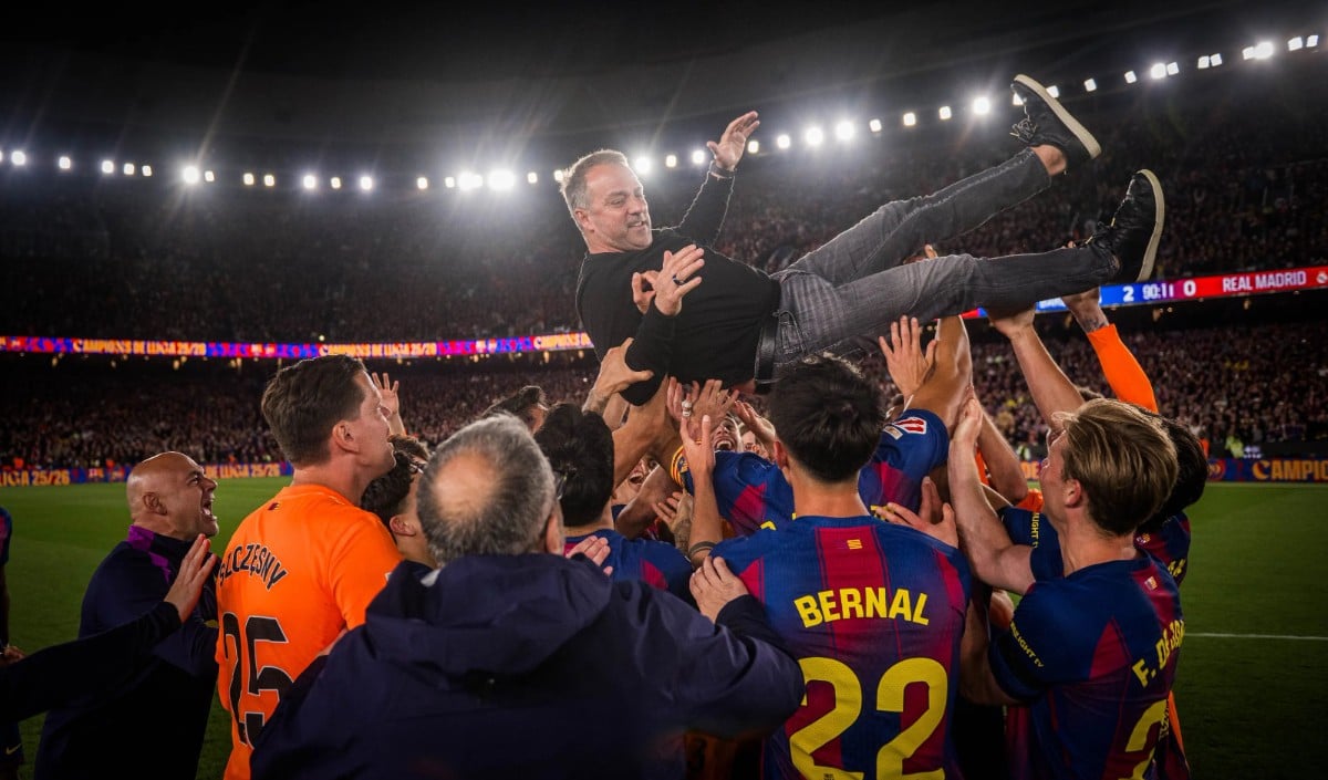 Hansi Flick पर Barcelona का बढ़ा भरोसा, लगातार दूसरी La Liga जीत के बाद 2028 तक बढ़ाया Contract